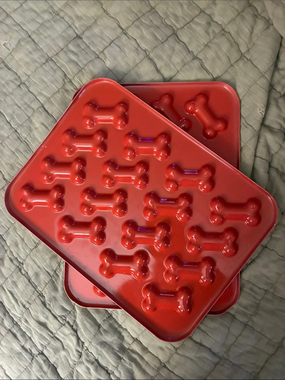 Tan Bone-Shaped metal Baking Mold - Home Kitchen Bakeware